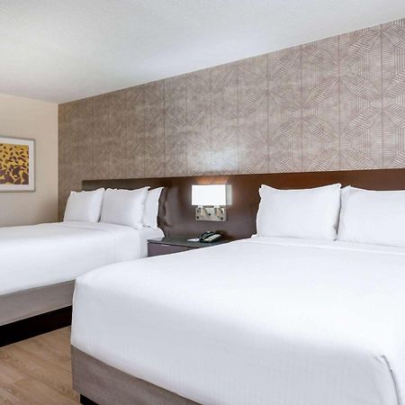 Wyndham Indianapolis Airport Hotel Екстериор снимка