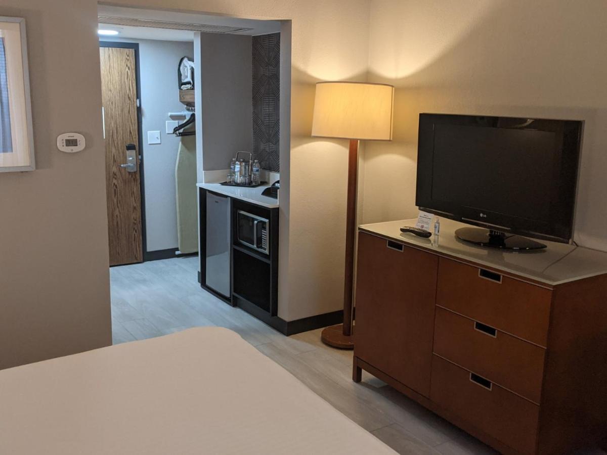 Wyndham Indianapolis Airport Hotel Екстериор снимка