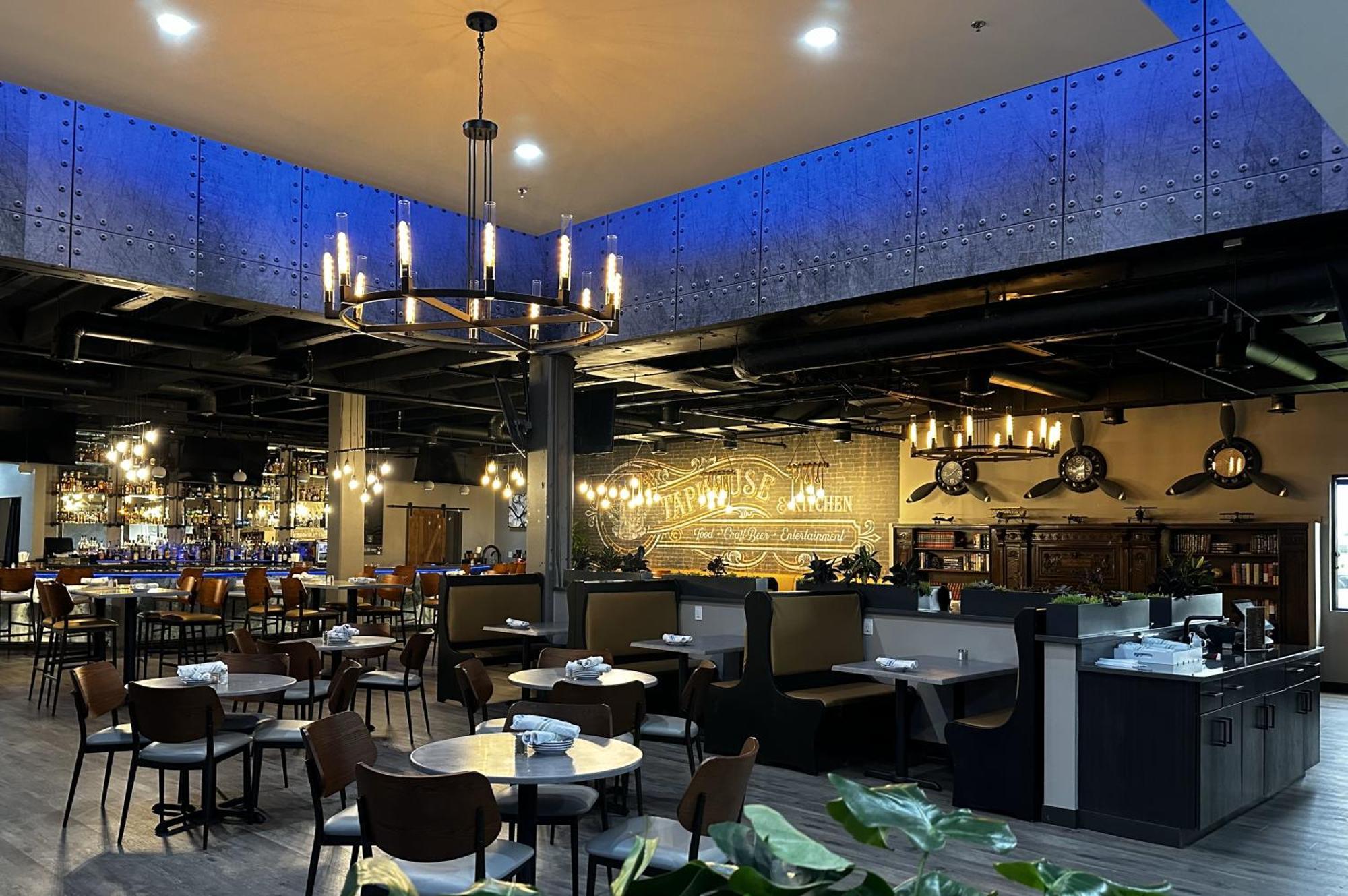 Wyndham Indianapolis Airport Hotel Екстериор снимка