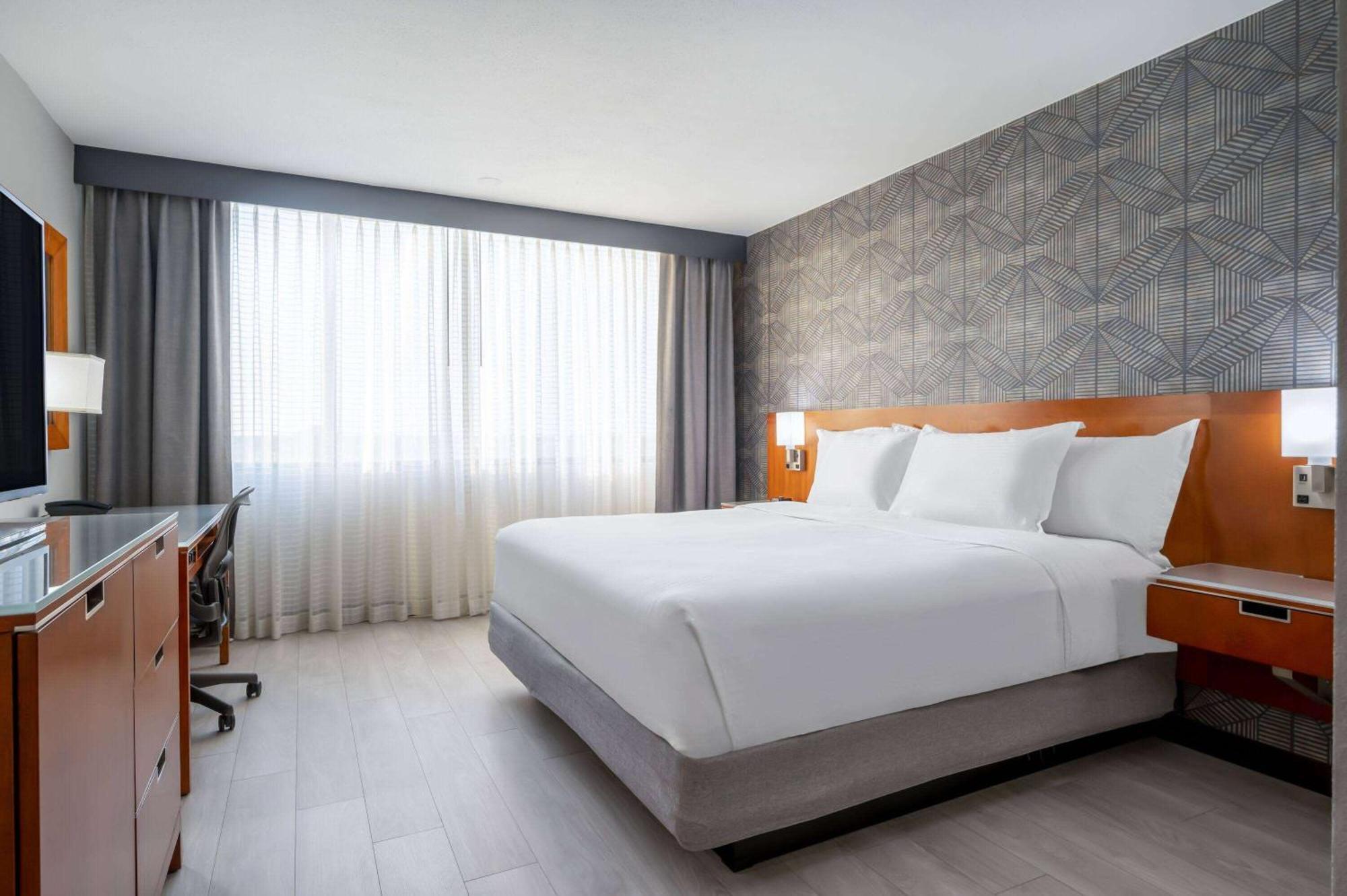 Wyndham Indianapolis Airport Hotel Екстериор снимка