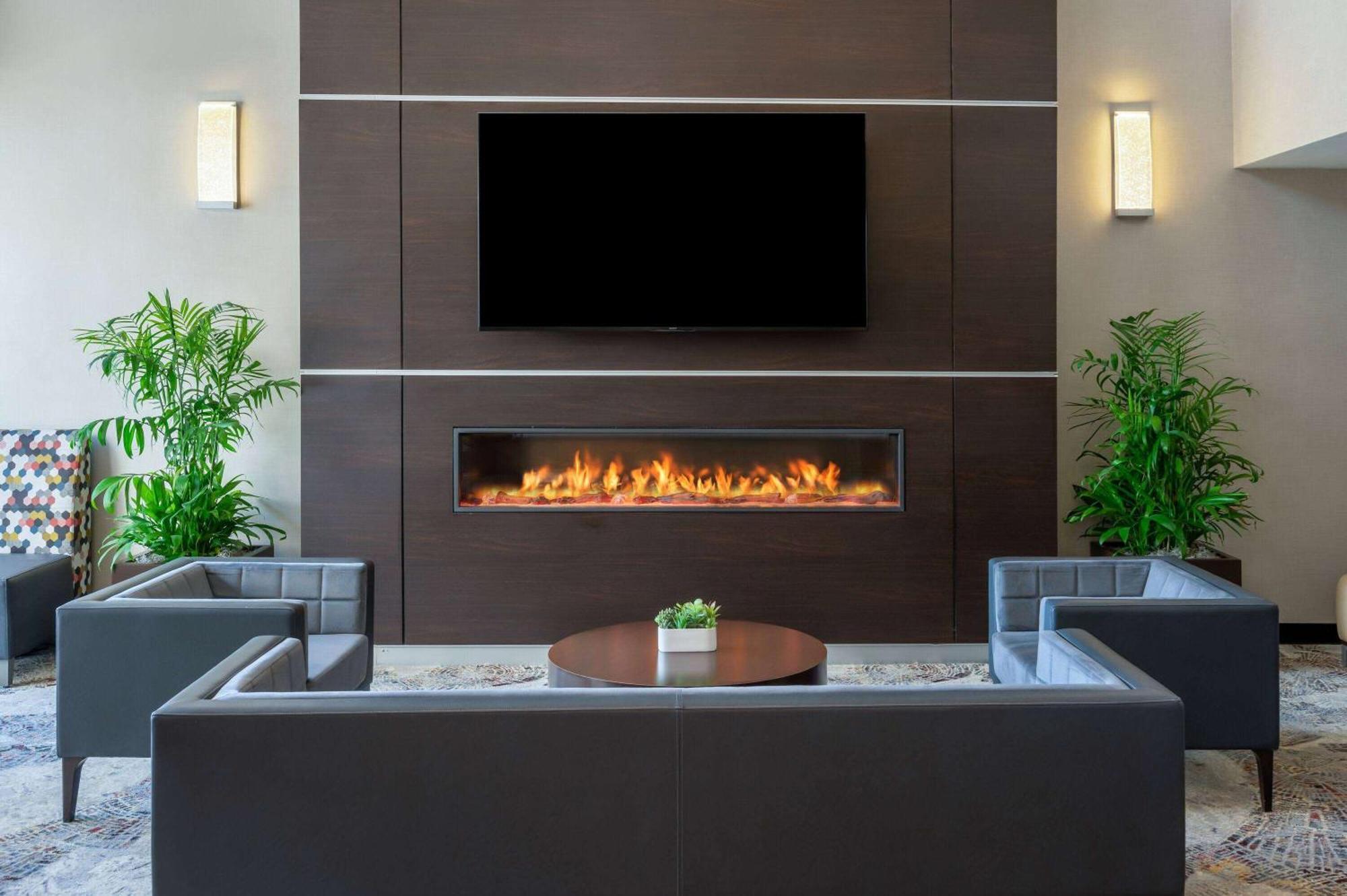 Wyndham Indianapolis Airport Hotel Екстериор снимка