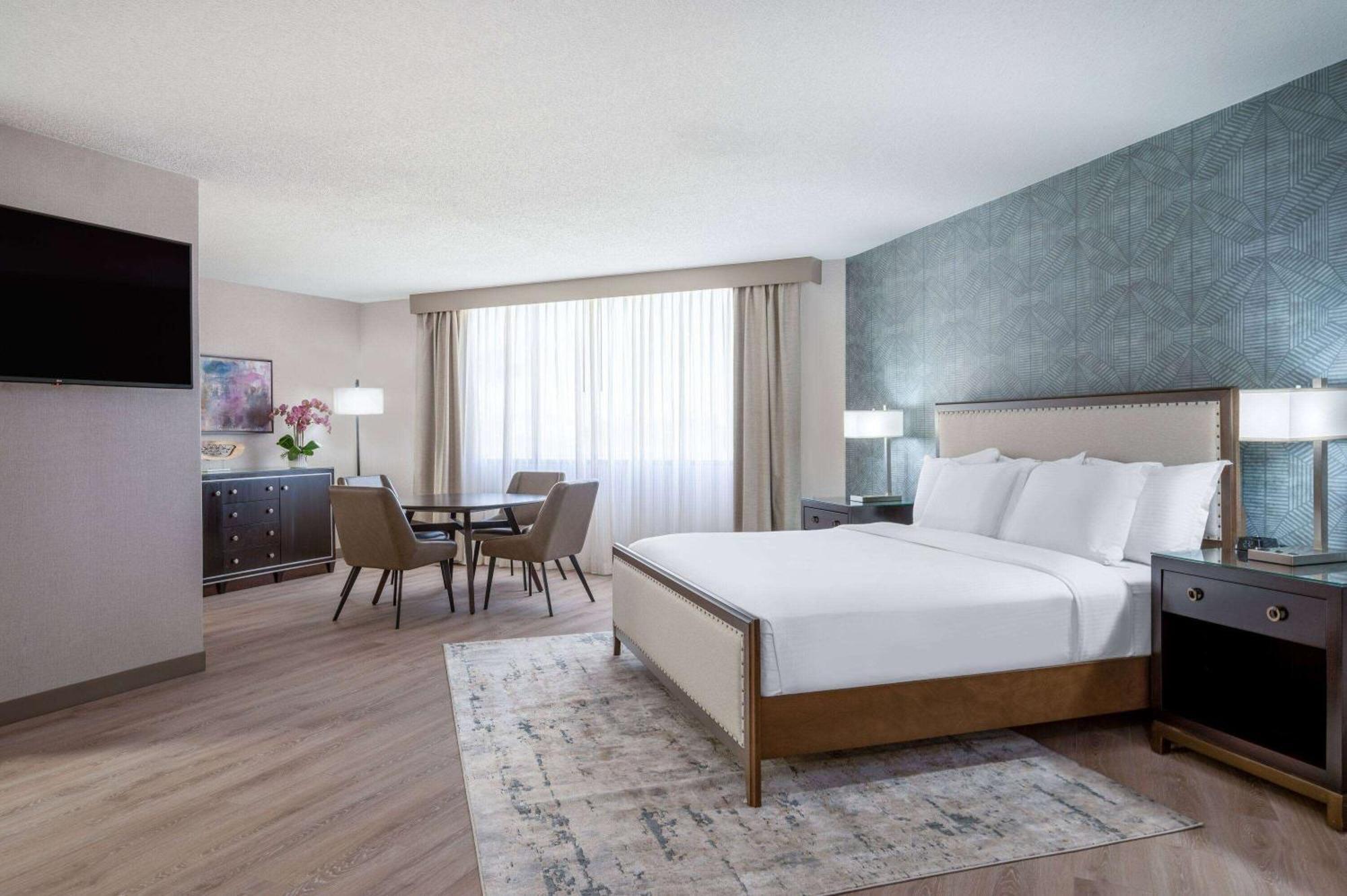 Wyndham Indianapolis Airport Hotel Екстериор снимка