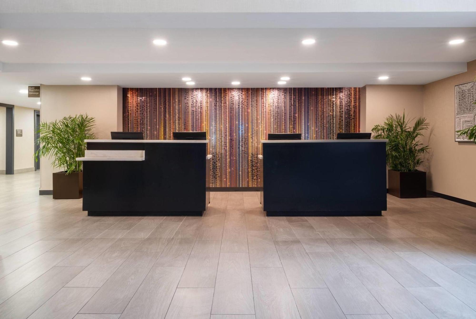 Wyndham Indianapolis Airport Hotel Екстериор снимка