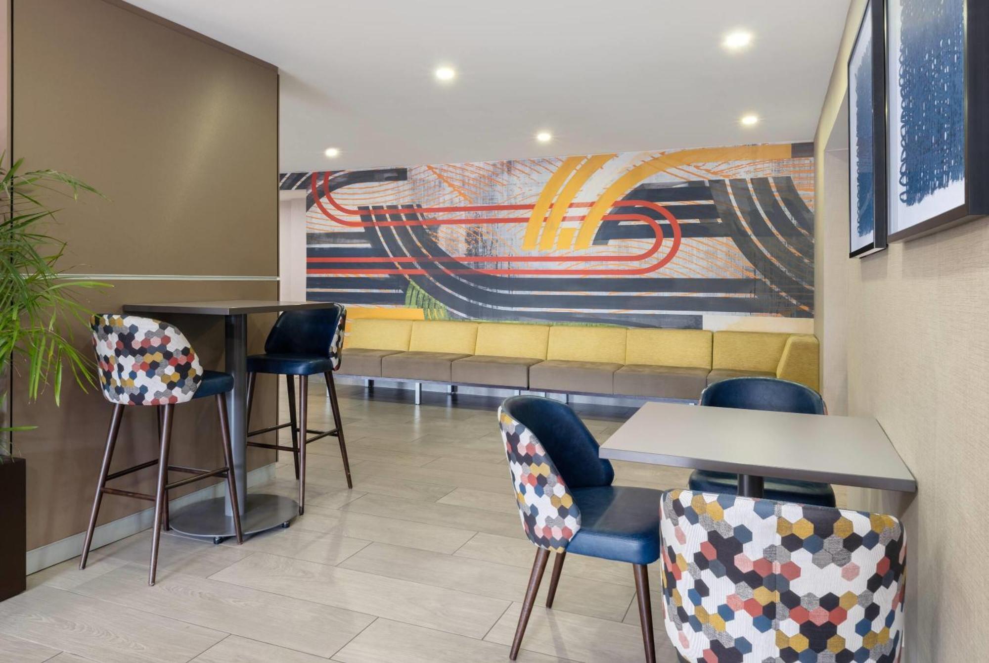 Wyndham Indianapolis Airport Hotel Екстериор снимка